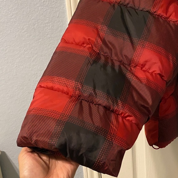 Old Navy Water-Resistant Jacket - Picture 5 of 10